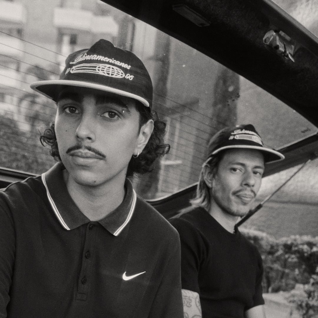 GORRA AJUSTABLE - Latinoamericanos con Glueeyes